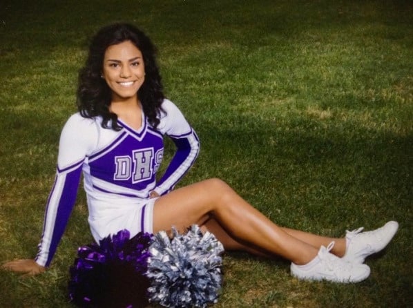 She_Looks_Like_Your_Typical_Hot_Cheerleader.._But_When_You_Look_Closely..._Notice_Anything4